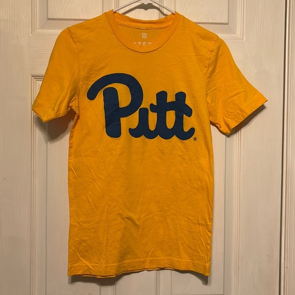 Tops - Pitt t shirt